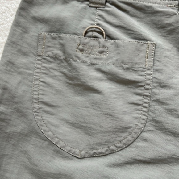 North Face Shorts. - Picture 6 of 8